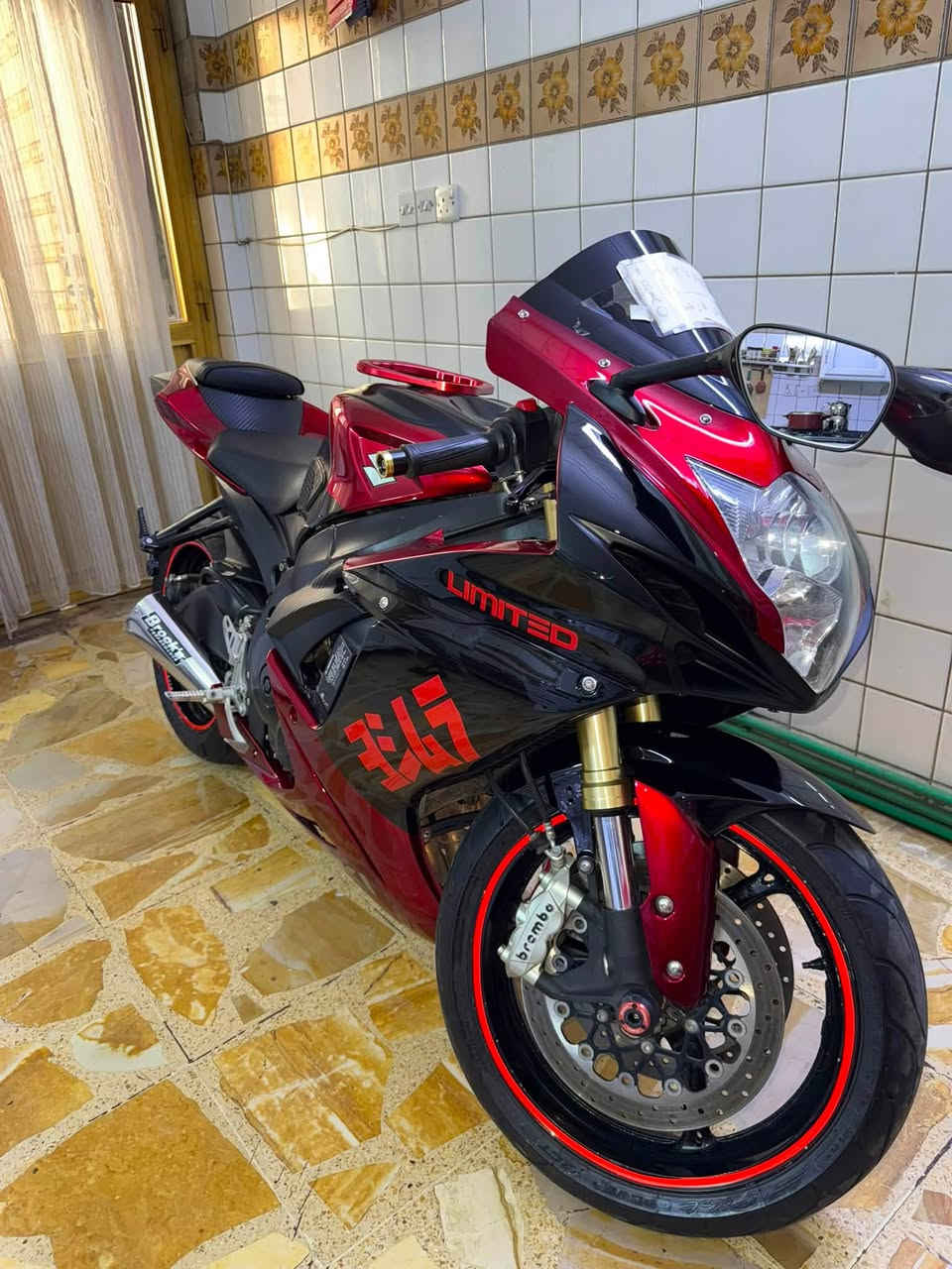 سلام عليكم جكسر للبيع مرقمة وسنوية
750cc 
2016
دراجة كاملة مكملة بدون نواقص من محرك وكهربائيات والخ
نقصها بس كفرين السمج واكعات

دراجة عليها برمجة طلقات وباكفاير

مكان الدراجة بغداد السيدية
سعر 65$ وبيها مجال بسيط
***********
