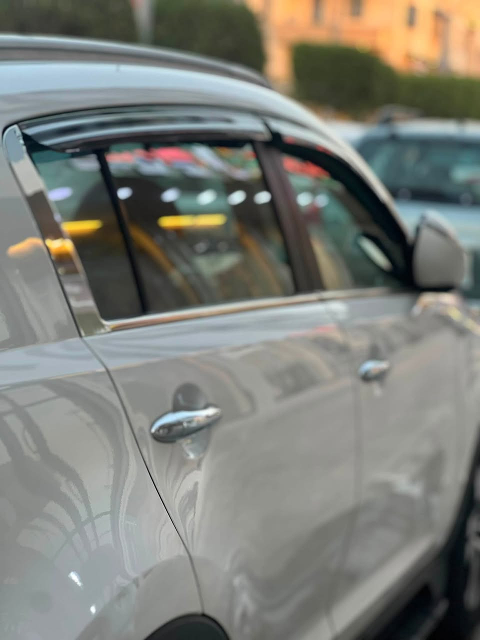 سلام عليكم KIA SPORTAGE
كيا سبورتج 
موديل 2011
خليجي رقم بغداد 
سياره بلاديه مكفوله من الضربه والصبغ يعني سياره كلين تايتل 
موصفاتها فول 
بصمه تشغيل 
بصمه أبواب 
مقاعد جلد 
مقعد السايق كهرباء 
كأمره  
حساس خلفي
بيها ثلاجه 
مري شفط 
اشاير بل مري
تحكم ستيرن جهتين
وبعد بيها مواصفات
تبريدها ماشالله كلش بارد 
سياره مال بيت مامتعوبه 
سياره جاهزه وكلش حلوه 
رقم بغداد الجديد 
محرك 2000 دوش 
سعرها 150 وبيها مجال للشراي 
وإذا اكو مراوس حسب القناعه 
***********
***********
