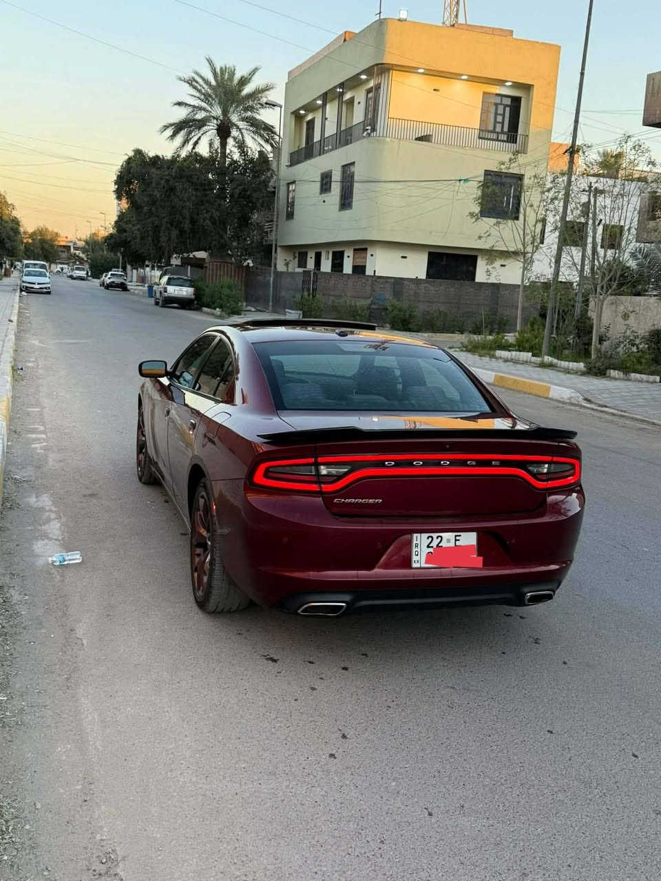 جارجر موديل 2020 أصل 
لون كرزي 🍒 
كفاله عامه كندي كلين تايتل فقط دعاميه مصبوغه بدون داخل وبدون ايرباك وسونار موجود وصورها بالمزاد هم موجودات. 

مسافه مقطوعه 90  استخدام شخصي مال جناي
رقم اربيل تحويل ثاني يوم سنويه وهزه جديده
سياره مواصفات SXT فول
مواصفات 
فول فتحه
محرك 3600
تو ويل
كشنات مخمل
شاشه جبيره
حساسات خلفيه وكامره
كراسي كهربائيه
ويل حجم 20
وباقي مواصفات معروفه
 عليها ادامه بلكامل 
حداديه جديده اصليه وكالة موبار صدر أمامي وخلفي
عبوة فيت بم وكالة موبار
ادامة دهن الكير استبدال ودهن الأكسن للحفاظ على سلامة  الكير والأكسن 
ادامه صيفيه ماي راديتر اصلي برجيستون ومع عبوة  سائل تبريد من شركة ريسنك
عدسات جديدات مسموح بيهن مروريآ شمسيات اصليات
تخم تايرات جديد كوري
سياره جاهزه كل نقص مابيها
(تفيد الجناي واليدور نضيف واستخدام شخصي).

 السعر 230 وبيها مجال بسيط حك الجيه 
 
*********** 📞
تفاصيل أكثر 
العنوان/ السماوه
