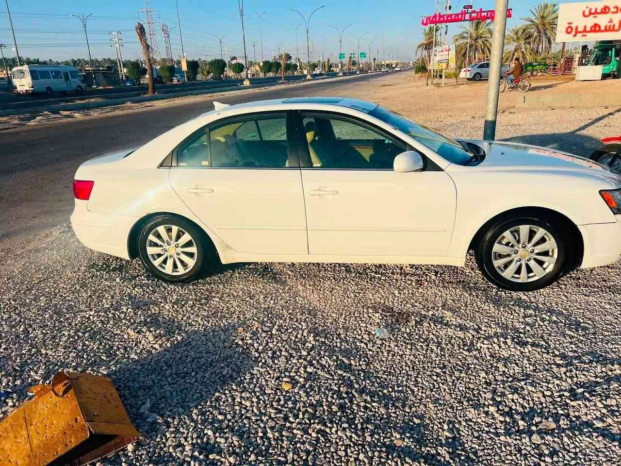 السلام عليكم
للبيع فقط 
سوناتا ٢٠٠٩  وارد امريكي
حداثها فقط جاملغ امامي بدون دواخل  
وبيها ٤ قطع رش كلير فقط اثر شخوط 
 مكينه جديده 
محرك ٣٣٠٠ =6 سلندر
فتحه سقف
تحكم ستيرن
مثبت سرعه
كشن كهربائي 
تخم تاير  نضيف
باتري جديد
حداديه 85 بلميه 
باقي مواصفات معروفه 
نظافه سياره مبينه  بصور وسياره احلى من صور 
بيها تكشير بسيط بلقماره 

عارضها 85 وبيها مجال بسيط 
للاستفسار
‏‪‪***********‬‬‏واتساب
