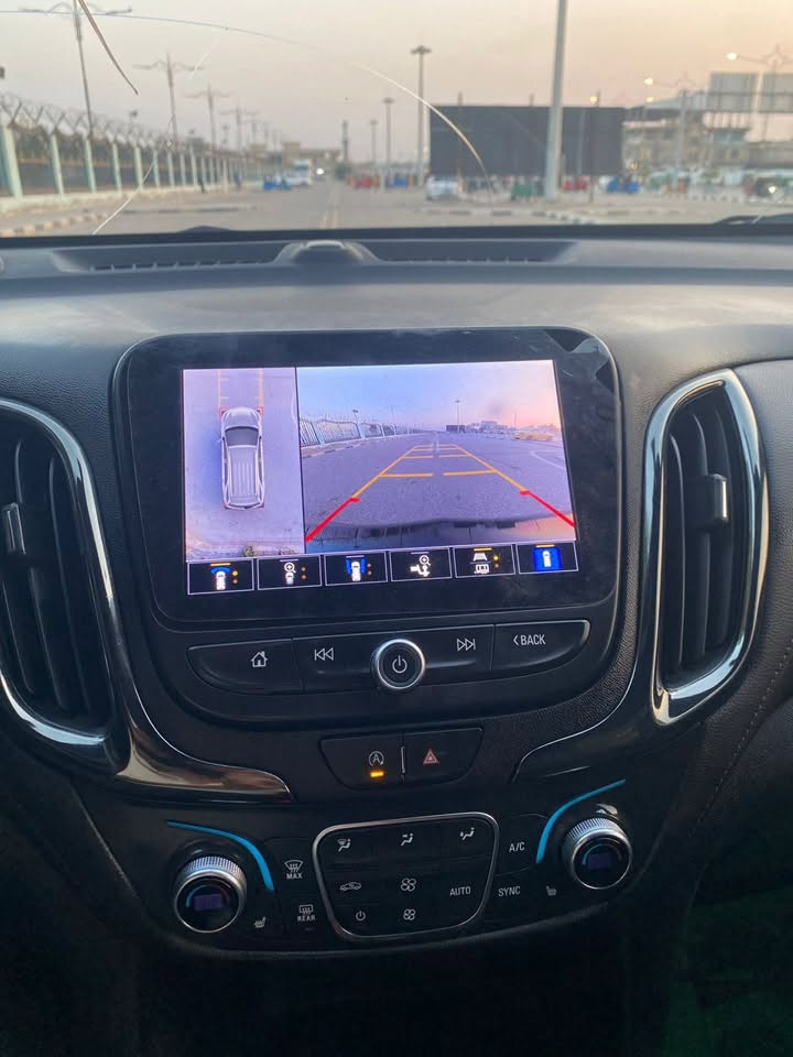 CHEVROLET EQUINOX RS 2024 🔥
فل أوبشن عدا الفتحة |

🚗 ماشية 34 ألف كم فقط
📍 دخول جديد – شهداء / ميسان

✅ نسخة RS الغنية عن التعريف، ومن أبرز المواصفات:

✔️ كاميرات ورادارات 360° (أمامي – خلفي – جانبي)
✔️ المحافظة على المسار (Lane Keep Assist)
✔️ أوتو بريك ومانع تصادم
✔️ نقاط عمياء (Blind Spot)
✔️ تشغيل عن بُعد
✔️ بصمة تشغيل + أبواب + صندوق
✔️ صندوق كهربائي
✔️ مقاعد جلد كهربائية مع تدفئة
✔️ تبريد ثنائي (Dual Zone)
✔️ حساسات أمامية وخلفية
✔️ Head-Up Display (داتا شو)
✔️ كروز كنترول
✔️ سايد بريك إلكتروني
✔️ تحكم كامل بالستيرن
✔️ Apple CarPlay & Android Auto لاسلكي
.

🛠️ ملاحظة مهمة:
حادث بسيط جدًا (ربع جاملغ وأقل من ربع بند صبغ فقط)، بدون أي تبديل، بدون فتح إيرباكات، والسيارة خالية من أي نقص .

🔢 VIN:
3GNAXMEG3RS230111

💰 السعر المطلوب: 175 $
🤝 قابل للتفاوض .

📞 للاستفسار:
***********
