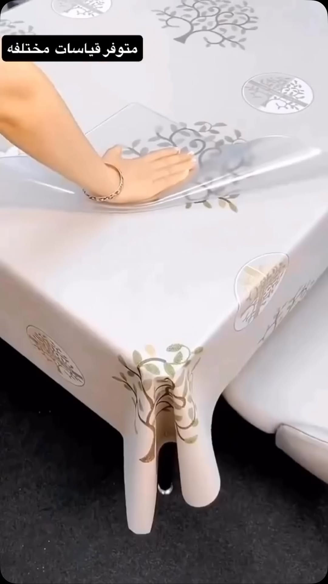 

نص مكتوب في الصور:
- متوفر قياسات مختلفه