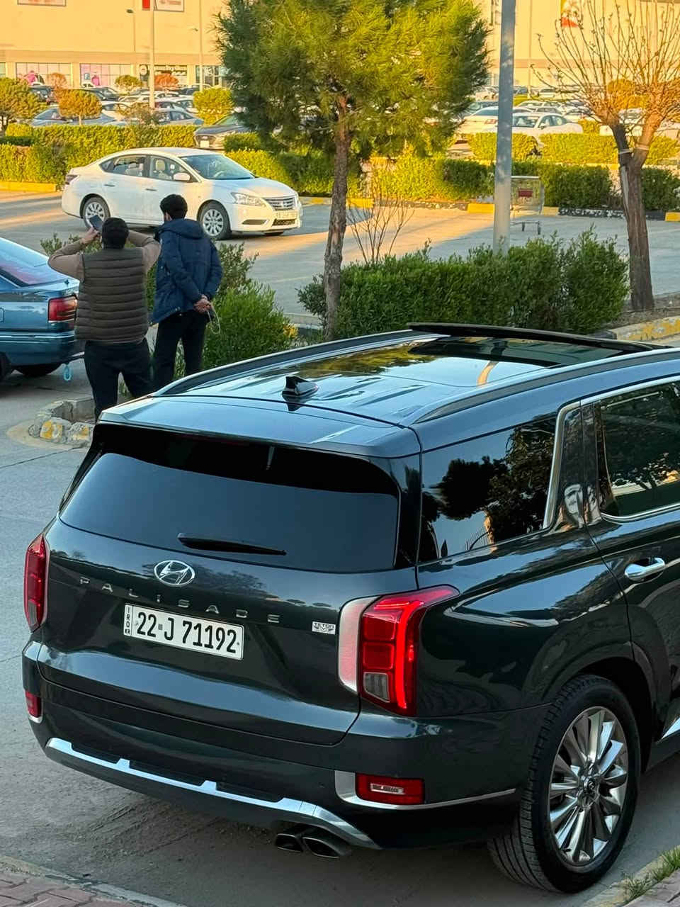 السلام  عليكم ورحمة الله وبركاته
‏‎‏‎       ——— لـلـبـيع  ———

هيونداي باليسايد — Hyundai Palisade

‏‎‏‎وراد أمريكي.     —    ايرباك الستيرن - البرده 

‏‎‏‎الموديل           —     2020 

فئة.                 —   Kalkaravi

حجم المكينه   —      V6/3800

‏‎‏‎اللون                —      زيتوني    

‏‎‏‎المسافه المقطوعه —  65.000mi  

‏‎‏‎حاله السياره. — جاملغ - بنيد  - صندوق( التقرير و السونار مرفق مع الصور )  

‏‎‏‎المواصفات 
‏‎‏‎- بصمة تشغيل 
‏‎‏‎- بصمة أبواب 
‏‎‏‎-تشغيل عن بعد 
‏‎‏‎-ترحيب عند الاقتراب 
-دبل فتحة سقف
-نظام الملاحه 
-شفتات ستيرن
-بردات خلفيه 
-شاشه ديجتال
‏‎‏‎-كشنات جلد + مخمل
-كشنات تدفئه تبريد 
-حساس امامي 
-حساس خلفي
-رادارات 360درجه 
-كامرات 360درجه
‏‎‏‎- شاشه كبيره تدعم نظام الأبل كار بلي ونظام الاندرويد 
‏‎-تدفئة ستيرن 
-كرسي السايق خزن ميموري 
‏‎-گير بيانو  
‏‎-نظام الدفع 4WD
-اشاره بالمرايه  
‏‎-اوتو هولد 
‏‎-هندبريك بصمه 
‏‎-وضعيات قياده 
‏‎‏‎- ستيرن بحركه كهربائيه
‏‎‏‎- تبريد مركزي 
‏‎‏‎- بگ لايت LED 
‏‎-صندوق كهربائي 
‏‎-كشنات VIP ( منفصل )
‏‎‏‎-كرسي السايق والراكب بحركه كهربائيه
‏‎‏‎-تحكم ستيرن جهتين 
‏‎‏‎-تحديد سرعه 
‏‎‏‎-مانع انزلاق 
‏‎‏‎-ليد نهاري
‏‎‏‎باقي المواصفات المعروفه 

‏‎‏‎السعر            —    اكتب تم ويوصلك السعر مباشر 

‏‎‏‎رقم السياره    —     اربيل

‏‎‏‎موقع  السياره —      السليمانية 

‏‎‏‎للأستفسار.     —       *********** - ***********
