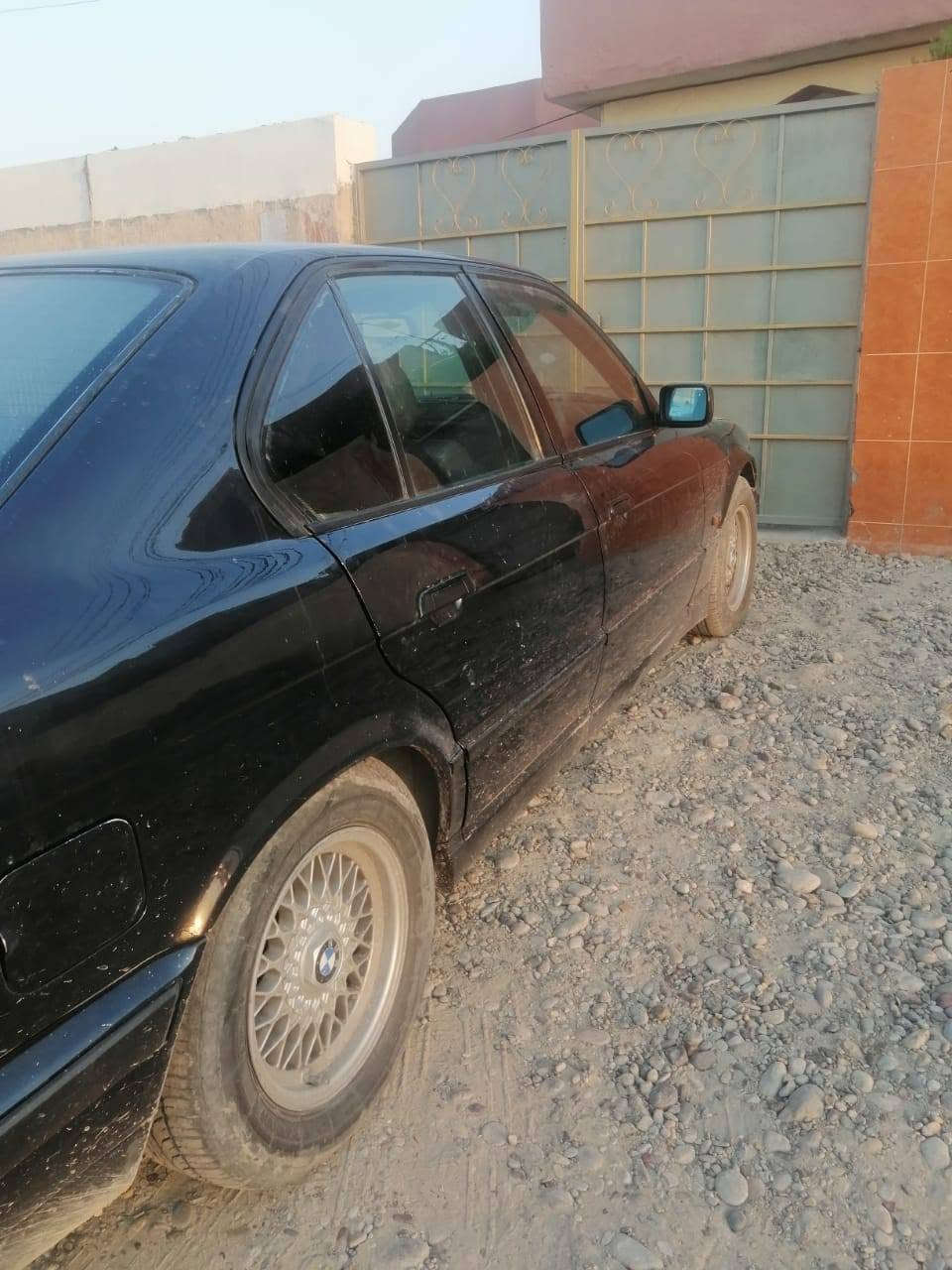 سلام عليكم ٥٢٥ موديل ٩٣ فول مواصفات كشانة كهربائي فتحة كلها شغالة كيرمحرك شرط صدر تخم تاير تبريد ثلج ❄️ منضومة زنون رقم صلاح الدين تحويل ثاني يوم حادث مابيها ضربة مابيها مكان تكريت السعر ٥٥ وبيها مجال مصبوغة جمالية بدون معجون(((لون نيلي))) ***********
