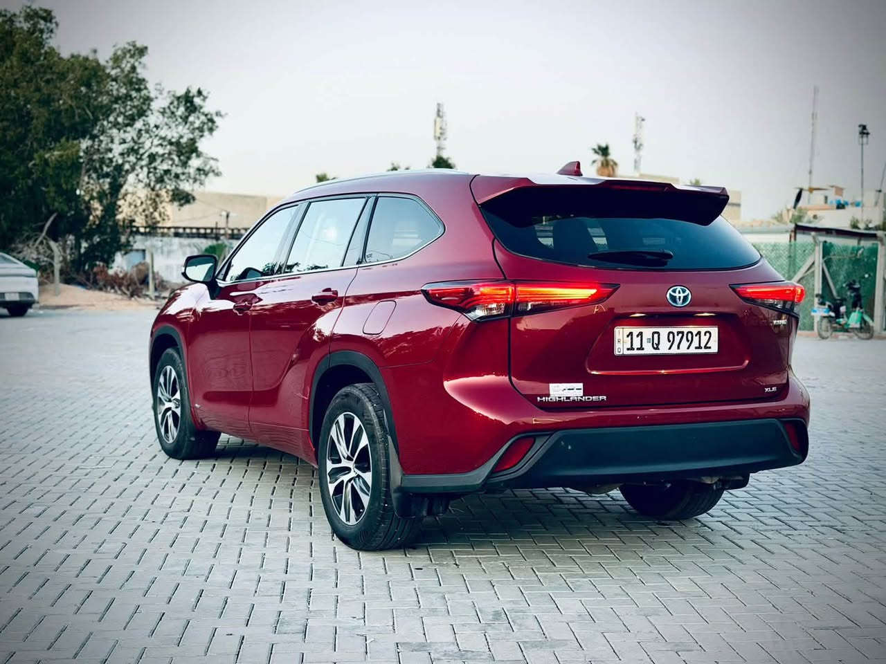هايلندر 2022 XLE هايبرد قطعة صبغ وحده فقط حادث فقط بنيد بدون دواخل 7 راكب كشن متصل ماشيه 120.000km رقم بغداد السعر 26 قفل  • رقم الشاصي 5tdgbrch9ns540532 • للاستفسار *********** •

