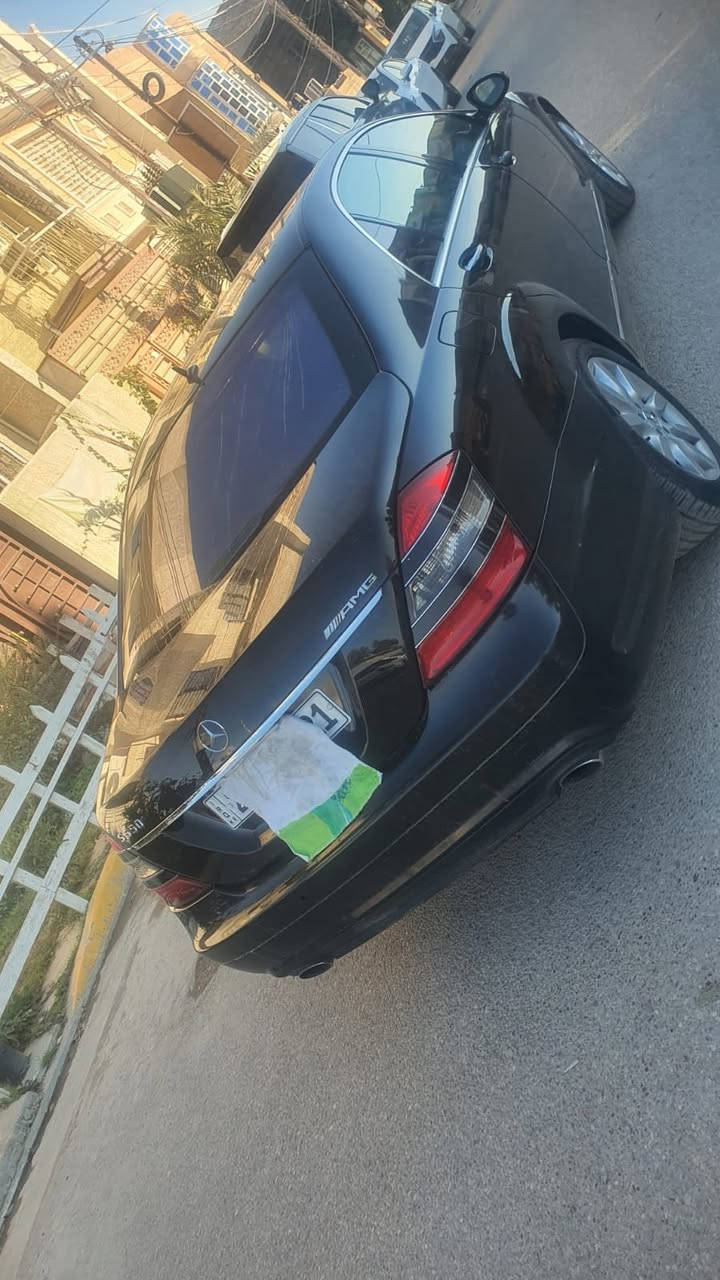 مارسدس ٢٠٠٧ اس ٥٥٠ أدوات كير مكينه ٨ سلندر مفوله للخير فقط جك خلفي نازل سعرها 60 وبيها مجال مكاني بغداد ‭***********‬
