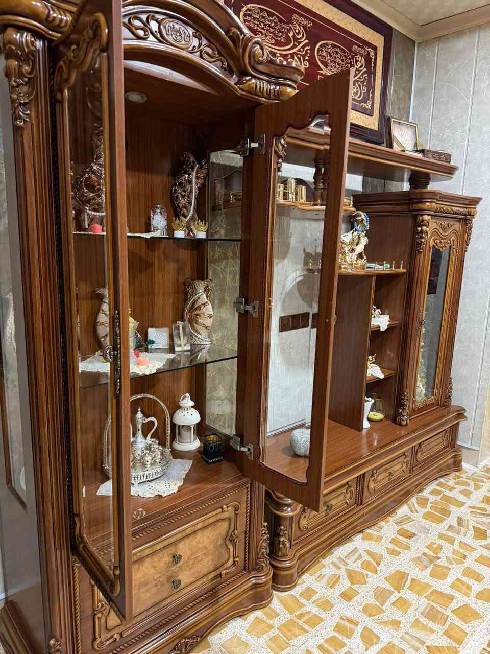 معرض خشب الزان الاصلي الثقيل سعرها 500 تكلفتها علينا مليون و200اقل نص سعر بيع ***********

