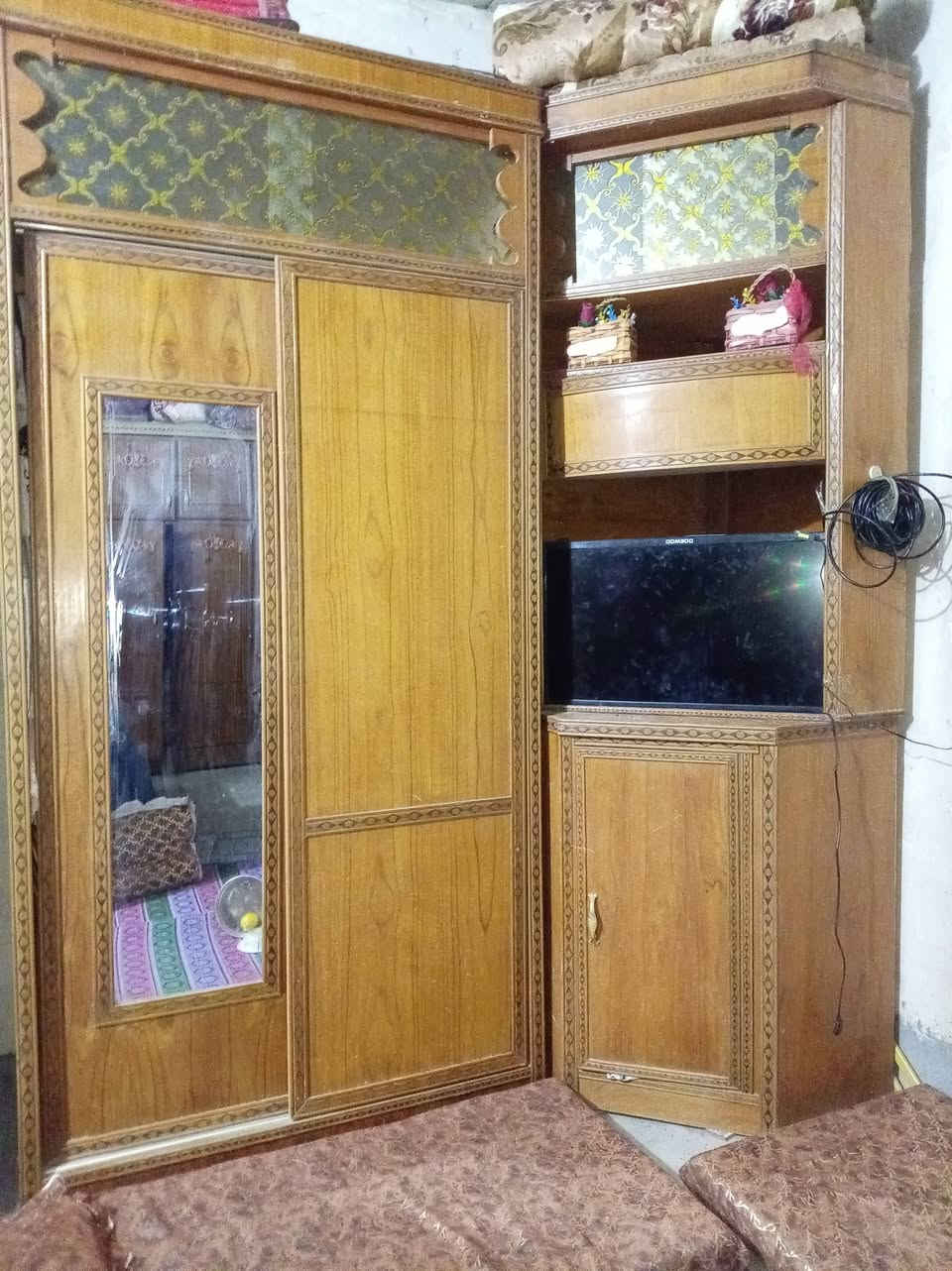 قرفت نوم حطاطه مستعمله سنا والله  حلوه وكلش نضيفه ولسعر خذتا مليونين والله وبيعه مليون 300 وبيه مجال لطيبين وليريد يجي خاص مفتو اربعه وعشرين ساعه
