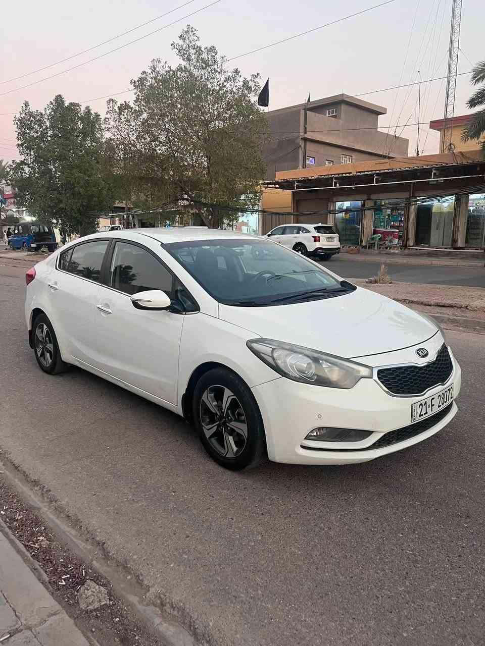السلام عليكم سيراتو
موديل : ٢٠١٤
محرك : 1600
تبريد قطعتين
الموقع واسط الصويره 
رقم الهاتف الاستفسار
***********
