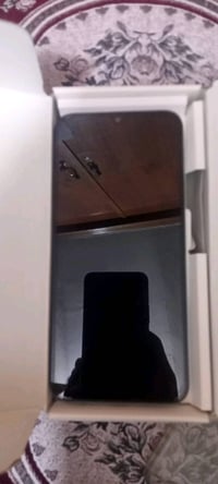 مبايل ريدمي سعره 275الف مستعمل قليل فول مواصفات بطاريته 6الاف ذاكره 12...