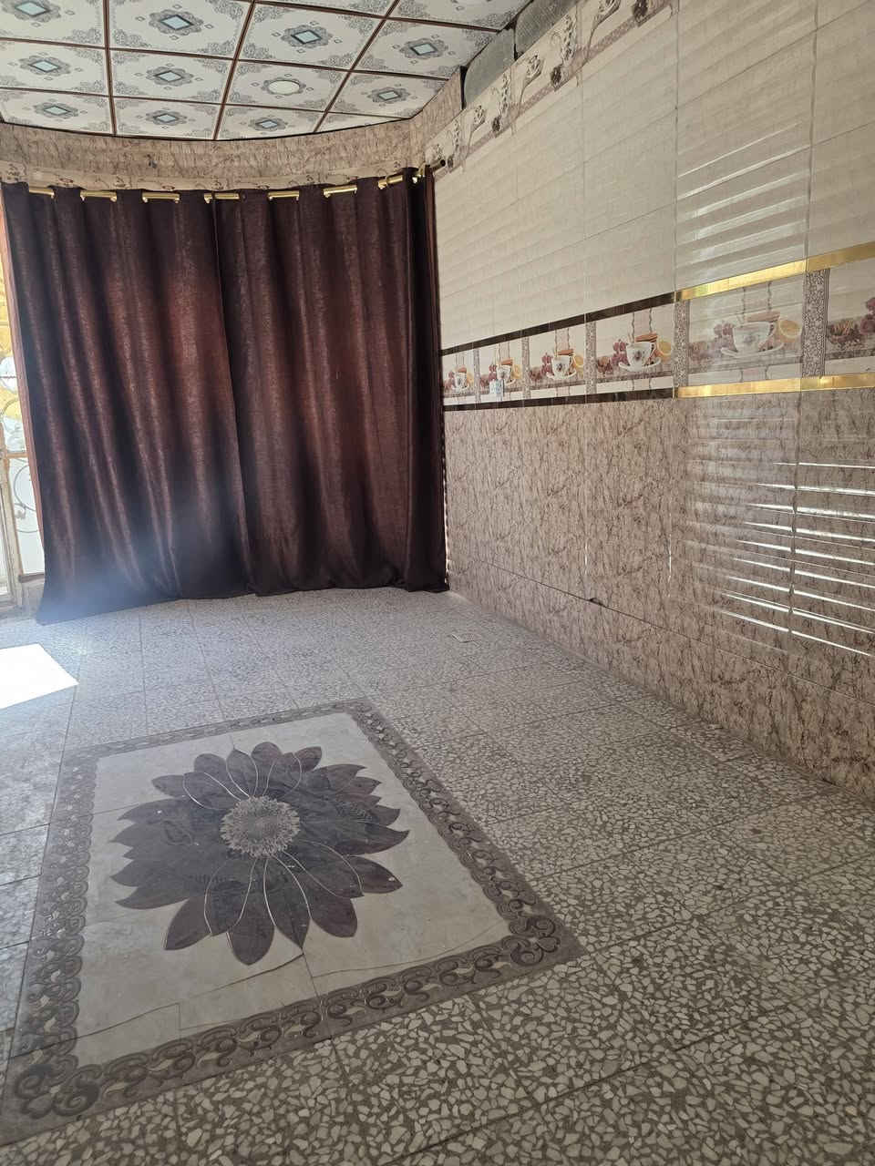 يا الله يتوفر دار للبيع المساحه ٤٠٠م حي الزهراء نزلت الزراعه غرفتين وصاله واستقبال ومطبخ وصحيات بناء بلوك على الشارع الرئيسي للأستفسار ***********
***********
