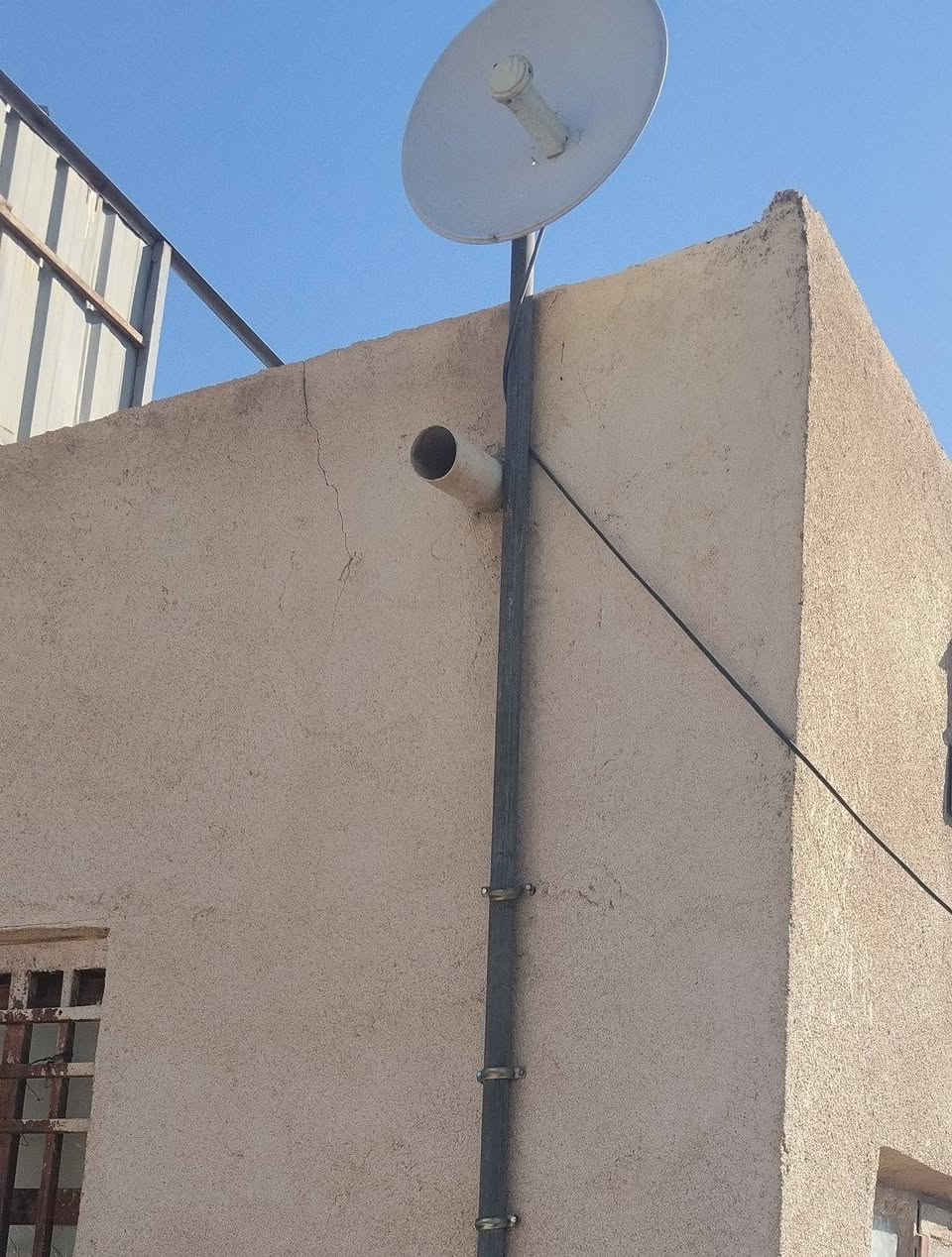 سلام عليكم
راوتر و نانو وواير 20 متر للبيع السعر 90 وبيهن مجال للشراي العنوان كربلاء باب الطويريج
كلشي بيهن شغال 
رقم التواصل 
***********
الخاص مفتوح
