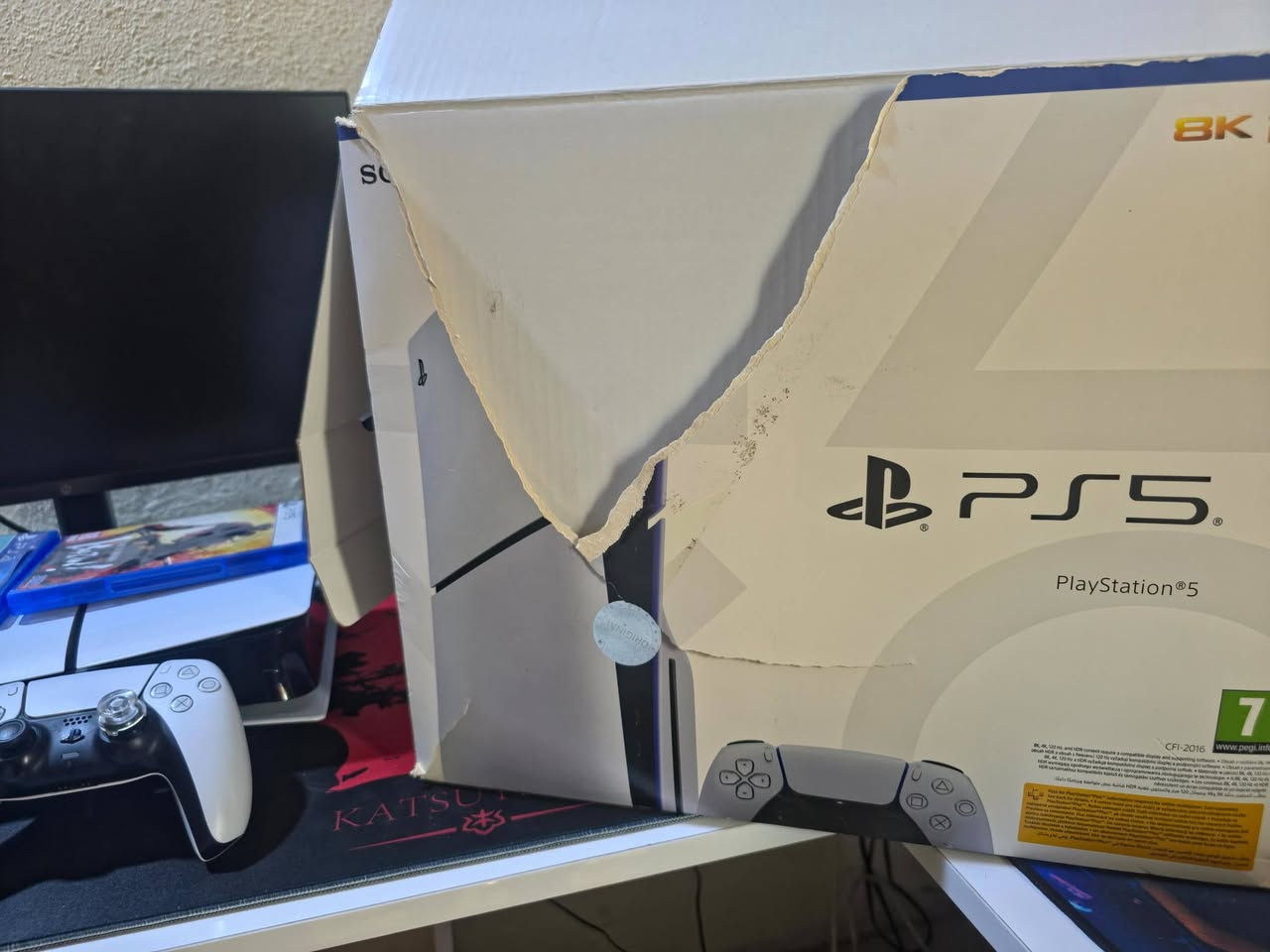 Ps5 slim 
مامصلح ولا مفتوح وبعده كلشي وياه وايرات كيبلات 
جوستك اصليه وثانيه فور بس بشكل فايف
وياه ثنين اقراص Yakuza و no mans sky 
كارتونه وفلينته وكلشي متوفر توصيل 
سعره 800 مابي مجال اعتذر 
سبب بيع عدم تفرغ مال دكتور اسنان 
موجود واتس ***********
