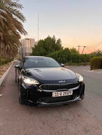 الحلوة للبيع 🖤   كيا ستنكر موديل 2023 محرك 3300 تون تيربو 🚀 V6 فئه الس...