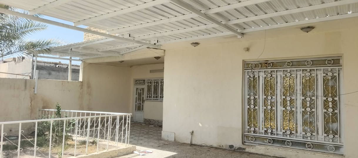 دار لبيع مكان دفاس مقبل السده مكان حلو مساحه 500 بيت جاهز السكن فارغ خدمات مي مجاري خط موالد انترنيت لبيت زراعي شراي تصل ***********
