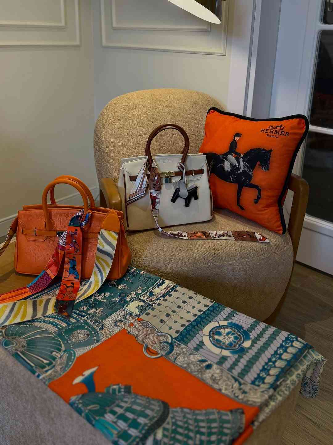 new collection bags and scarves 🍁🍂🎃🥭🐎🎠🏇🐴

توفرت تشكيلة رااااقية وجميييييلة من الحقائب والربطات 🎠🏇🏿🎠😍🤎✨🍁🧡

كوالتي جداااااا جدااااا عااااالي وفخم يليق بزبونات @boutique__nelly 🥰🦋🍂🪄

العدد جدا محدود 

ملاحظة بروش الحصان متوفر ايضا 🎠🎠

للأستفسار يرجى مراسلة الصفحة دايركت🍁🍂✨🥰🎃

يوجد توصيل 🚚 سريع إلى جميع أنحاء العراق 🇮🇶 

#حجاب #ربطات_نسائيه #bag #explorepage
