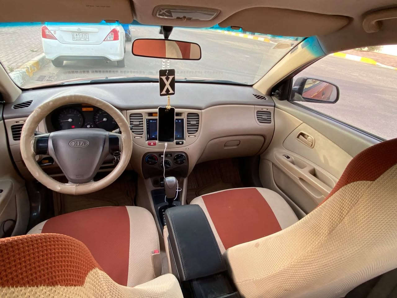 كيه ريو 9 خليجي السياره خير من الله كير مكينه تبريد  مكانه بغداد حي الجهاد 73 وبيه مجال ***********
