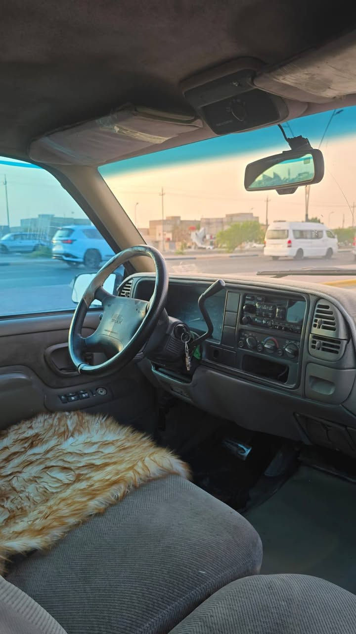 سلام عليكم بهبهان مديل,96مكفول مكينه 350  وكيرالف  وحداته وتبريد ثلج سياره كهربايات كله شغاله تخم تاير جديد مكفوله من ضربه والتحويل ثاني يووم سنويه ل28تنتهي سعره 53مكانه بصره الهاتف***********
