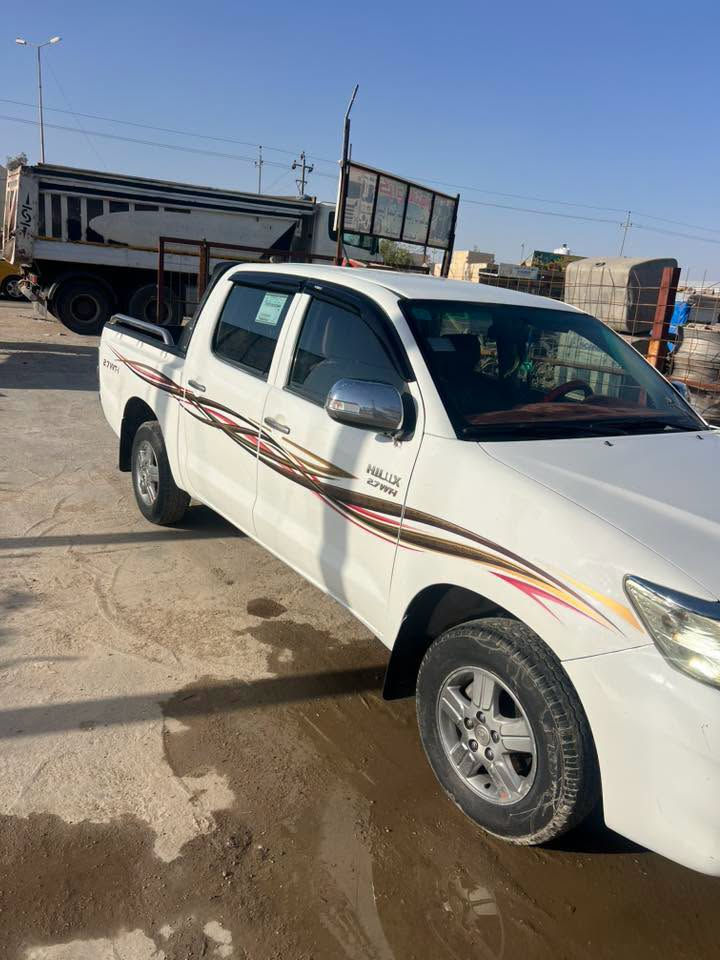 هايلوكس ٢٠١٥ البيع سياره جديد رقم انكليزي العنوان ذي قار الايتفسار *********** او ***********كراج الانوار لتفصيخ سكانيا###هايلوكس
