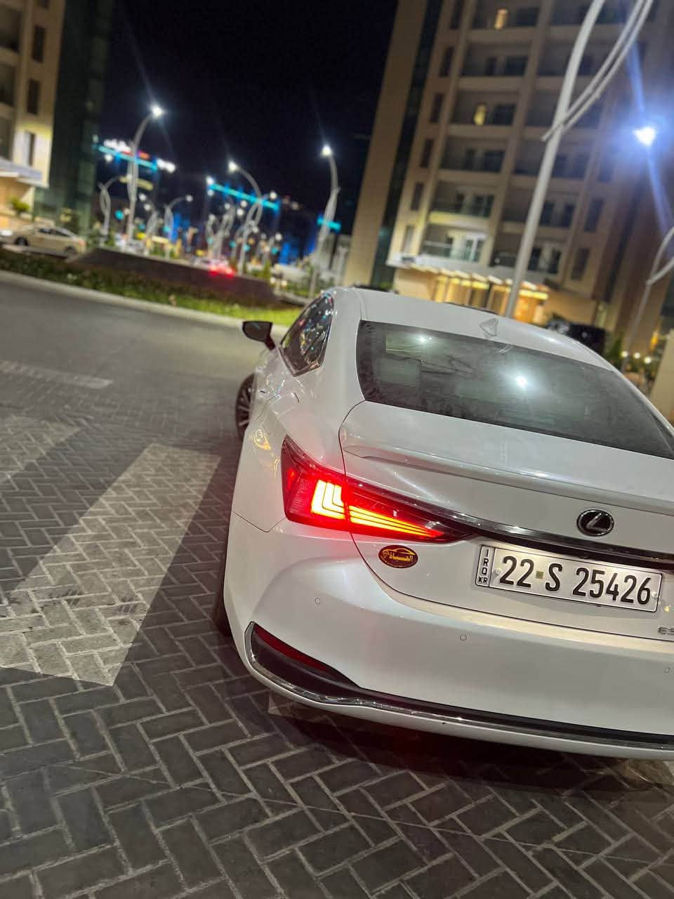2025 هايبرد/ ‏Lexus ES 300h
سيارة دخول جديد 

لون ابيض 

السيارة فول مواصفات ١/١ 

مكينه 2500 هايبرد 

شواصي ولغود سليمه

مواصفات السيارة

_حساسات امامي و خلفي 

_رادارات امامي و وجانبي 

_مري شفط 

_شاشه كبيره لمس 

_نقاط عمياء 

_تحديد مسار 

_مثبت سرعة  

_تدفئة تبريد كشنات وتدفئة ستيرن 

_فتحة سقف 

_نظام صوتي من JBL 

_شاشة داتا شو كبيرة مع نظام كار بلي وايرليس 

_شحن لاسلكي  

_مري شفط وكهرباء 

_كشنات كهربائية 

_هندبريك بصمه 

_اشاير بالمري 

_نظام ما قبل الاصطدام 

_دخول ذكي اربع ابواب 

_صندوق كهربائي مع خاصية فتح القدم 

_فتحة سقف 

_تشغيل عن بعد 

_حادثها سيارة جاملغ الايسر وبنيد مبدله تفصيخ

السيارة جاهزة بدون نقص

السعر 295 وبيها مجال 

مكان السيارة : الانبار / القائم 

للاستفسار ***********_***********

‭
