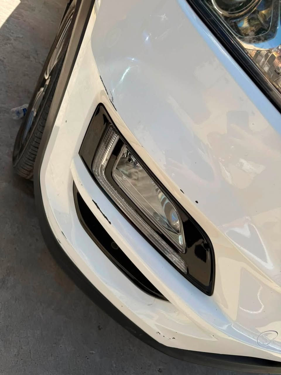 السلام عليكم
هونداي توسان 2019 خليجي محرك 2000 دوش للبيع فقط ( باسمي و تحويل ثاني يوم )

السعر 💵 : 27 مليون و بيها مجال

السيارة مكفولة من الصبغ عدا بارد بسيط بالباب الخلفي اثر طخة بسيطة و تكحيل بالدعامية و بيها كم ملاحظة صغيرة مثل ما موضح بالصور

گير و مكينة مكفولات
3 انظمة قيادة ( ايكو ، نورمال ، سبورت ) 
تبريد ثلج قطعتين
ماشية 70 الف حقيقي
شاشة اندرويد
تحكمات ستيرن
مري شفط
ويل كاب 19 
حساسات امامي خلفي
كراسي 2 كهرباء
لايت امامي متحرك 
 السيارة خير من الله على ايدي من 2019 

مكان السيارة / الاعظمية

*********** 

موجود فيس و واتساب

