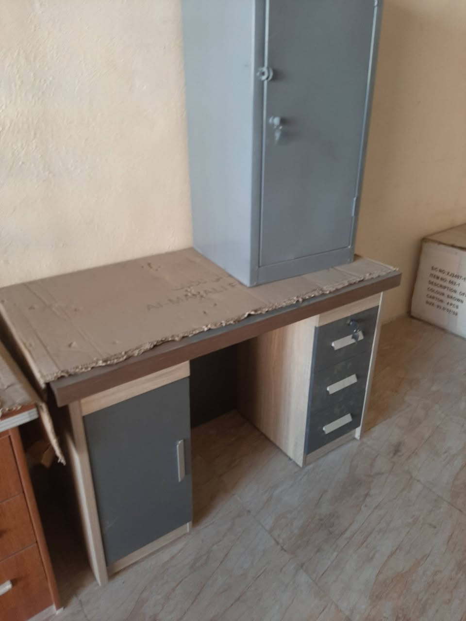 معرض الربيعي يرحب بكم تنزيلات بسعر جوة انواع غراض متوفرة عندي لي يحب يتفضل يتصل على رقم *********** تحياتي لكم
