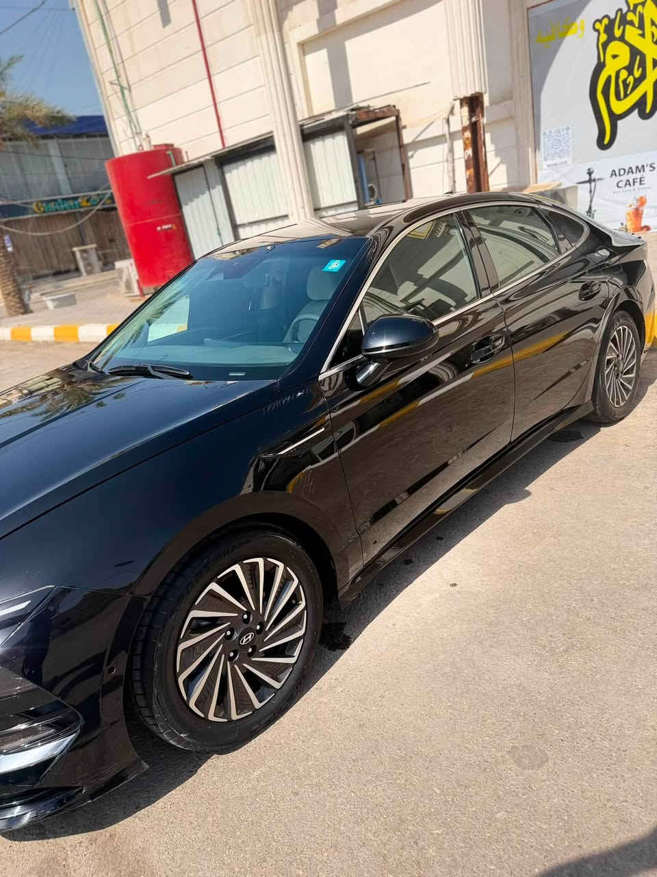 سوناتا ٢٠٢٤
هايبرد 

فول ماعدة الفتحة 

شاشة كبيرة 

كشنات كهرباء 

لد متصل

لايتات زنون

بك لايت لد 

رادارات 

 هاند بريك بصمة 

ابل كاربلاي 

كشنات تدفئة 

كامرة خلفية دوارة

٣ وضعيات قيادة sport eco my drive 

فول تحكمات ستيرن 

مثبت سرعة 

تتبع المسار 

قيادة شبه ذاتية 

شحن لاسلكي  

مانع تزحلق 

صبغ بنيد فقط بدون دواخل 
الباقي كفاله 
ايرباك ستيرن 
مكاني النجف الأشرف حي الامير 
رقم السياره بغداد بسمي 
السعر 185 ورقه وبيها مجال بسيط 

للتواصل ***********
