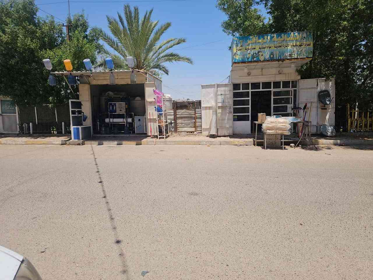 دار للبيع مساحة ٢٠٠ متر الشعلة ام نجم مقابل النهر يحتوي على ٥ غرف نوم استقبال صالة كبيرة مطبخ طرمة  تسع سيارة ومحلات٢ اي استفسار الاتصال على الرقم***********

