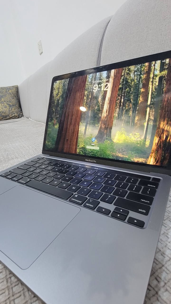 Macbook pro 13 inch m2
للبيع

‏MacBook Pro 13-inch, M2

CPU: Apple M2 chip

Ram: 8 GB 

Cycle count: 150

Touch bar 

Touch ID

السعر :  ١،٠٠٠،٠٠٠

يوجد توصيل

*********** واتساب
