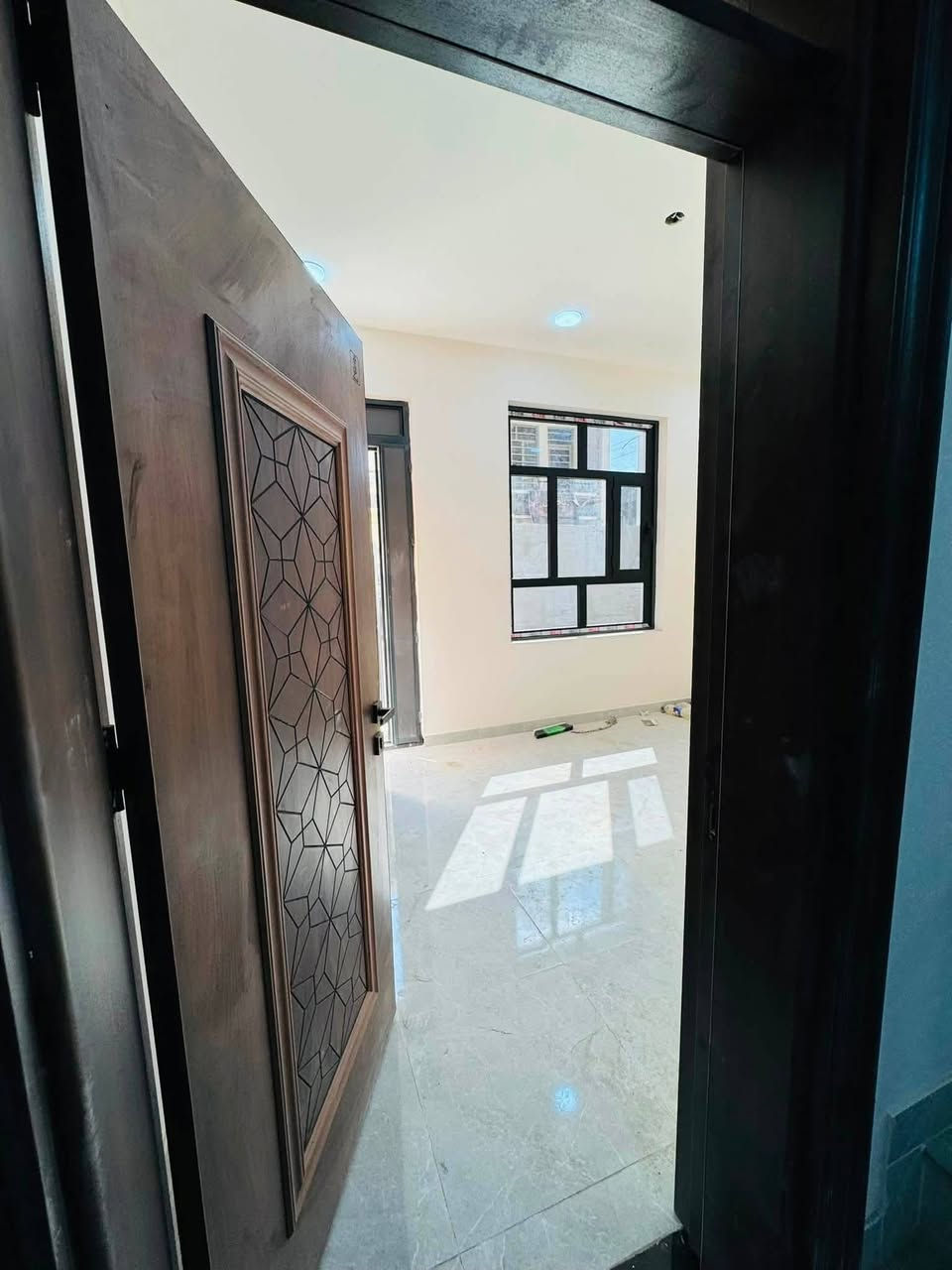 ✨السلام عليكم
🏠#للبيع_بيت 50متر واجهيه 5متر نزال 10متر 
🏗️بناء طابقين 

📍العنوان #بغداد_الدور_البوعيثه
⬅️مجمع السلطان الاول 

🔹يحتوي البيت على
✅غرف منام 2
✅ستقبال-
✅مطبخ-
✅مجمع صحيات 
🔴 ملاحضه البيت جاهز للسكن ✨ 

🔹نوع العقار طابو زراعي سند 25 اقرار محكمه

🔴السعر جدآ مناسب

⬅️ للاستفسار خاص او الاتصال على الرقم  

☎️***********
