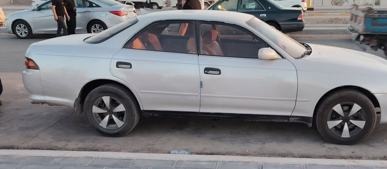 سلام عليكم مارك نفخ لون لؤلوي ٩٣ مكفوله من الكص ونقل  مكينه اثنين ونص جديده مشط حداديه جديده تخم تاير تبريد شغال سنويه  مشروع وطني تريد تحويل وكاله سعر ٥٠ بيه مجال مكان ناصريه استفسار ***********
