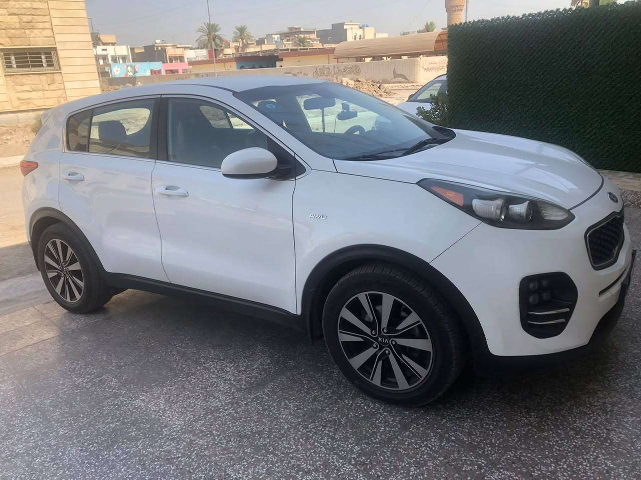 سبورتج 2018 وارد امريكي حادث ركن الدعاميه الاماميه ومبدله نفس اللون بدون ايرباك فقط
السعر 158 
المكان شارع فلسطين 
***********
