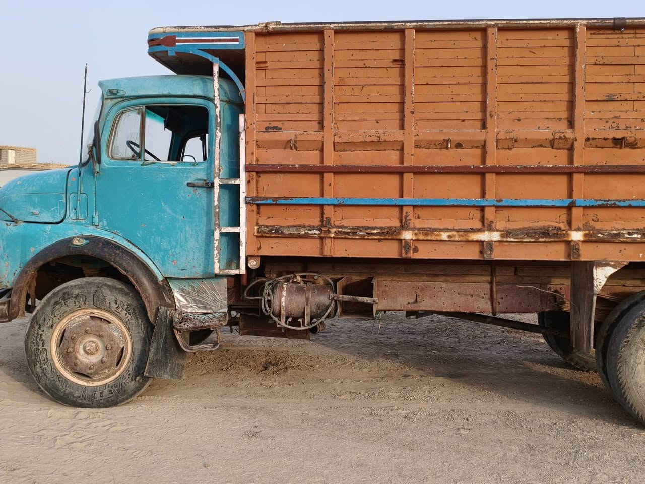 روسيه 66 محدث 81 سياره شغاله وجاهزه رقم مثنى اصفر مداور ثاني يوم مكانه بالسماوه التفاصيل ولسعر *********** اتصل وتدلل.
