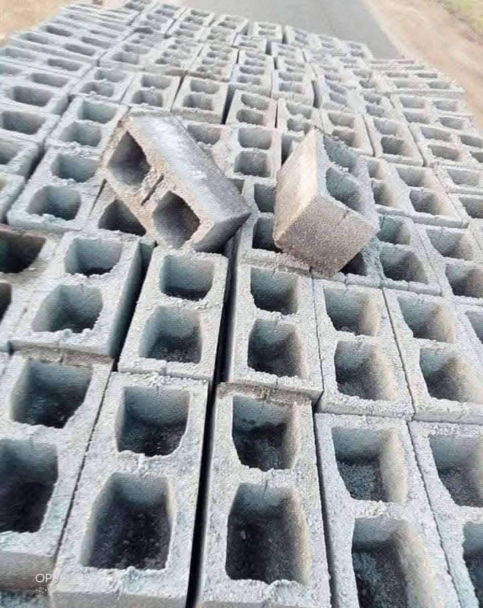 تجهيز معمل بلوك • بلوك اوتماتيك • توزيع البتلو