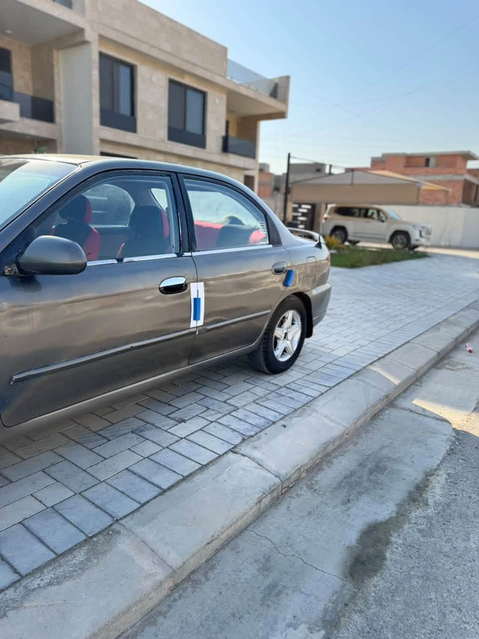 السلام عليكم
سبكترا موديل 2003 مكينه كير مكفولات صدر تايرات جديد داخل نضيف مصبوغه للجماليه رقم بغداد مميز بسمي مكاني حي الجهاد سعر 33
اتصل ***********
