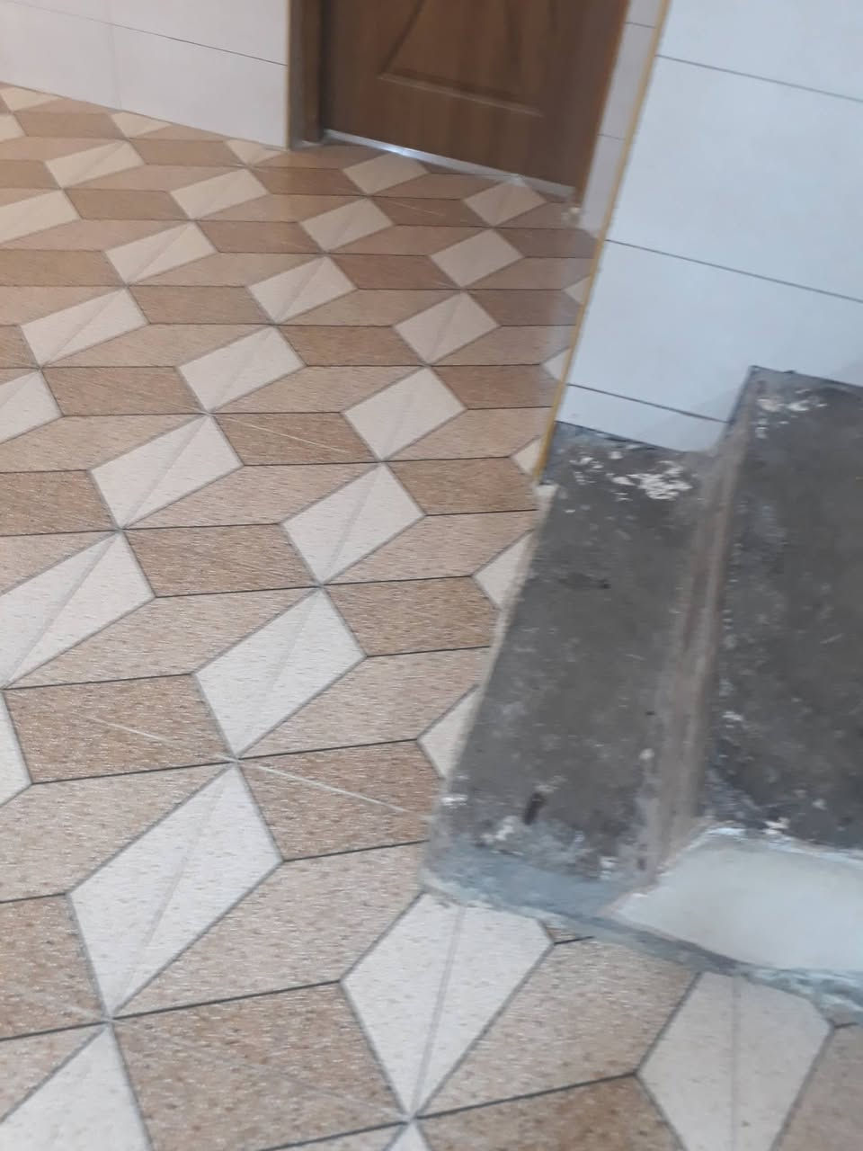 السلام عليكم من رخصت مدير الكروب المحترم اني خلفة متفرغ لبخ نثر تطبيك كاشي صب ارضيات واجهيات ماستك زفت سطوح تسيس مجاري تفليش تكشير جدران مكاني الزعفرانية شارع المعهد اليحتاجني يتفضل خاص وبخدمتة هاذا رقمي بي واتساب ***********
