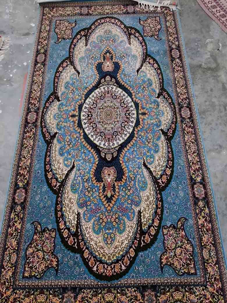 فه رشي 700 شاني ئيراني دوو دانه يه هه ردانيكيان پاني 250 به 3 يه
واته به هه ردووكيانه وه 3×3 ابيت
250هه زار مه عمه له
***********
*********** حلبجة, السليمانية
