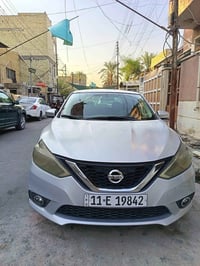 للبيع نيسان سنترا 2017 أمريكي محرك 1800 ماشية 134 ألف ميل باسمي  حادثه...