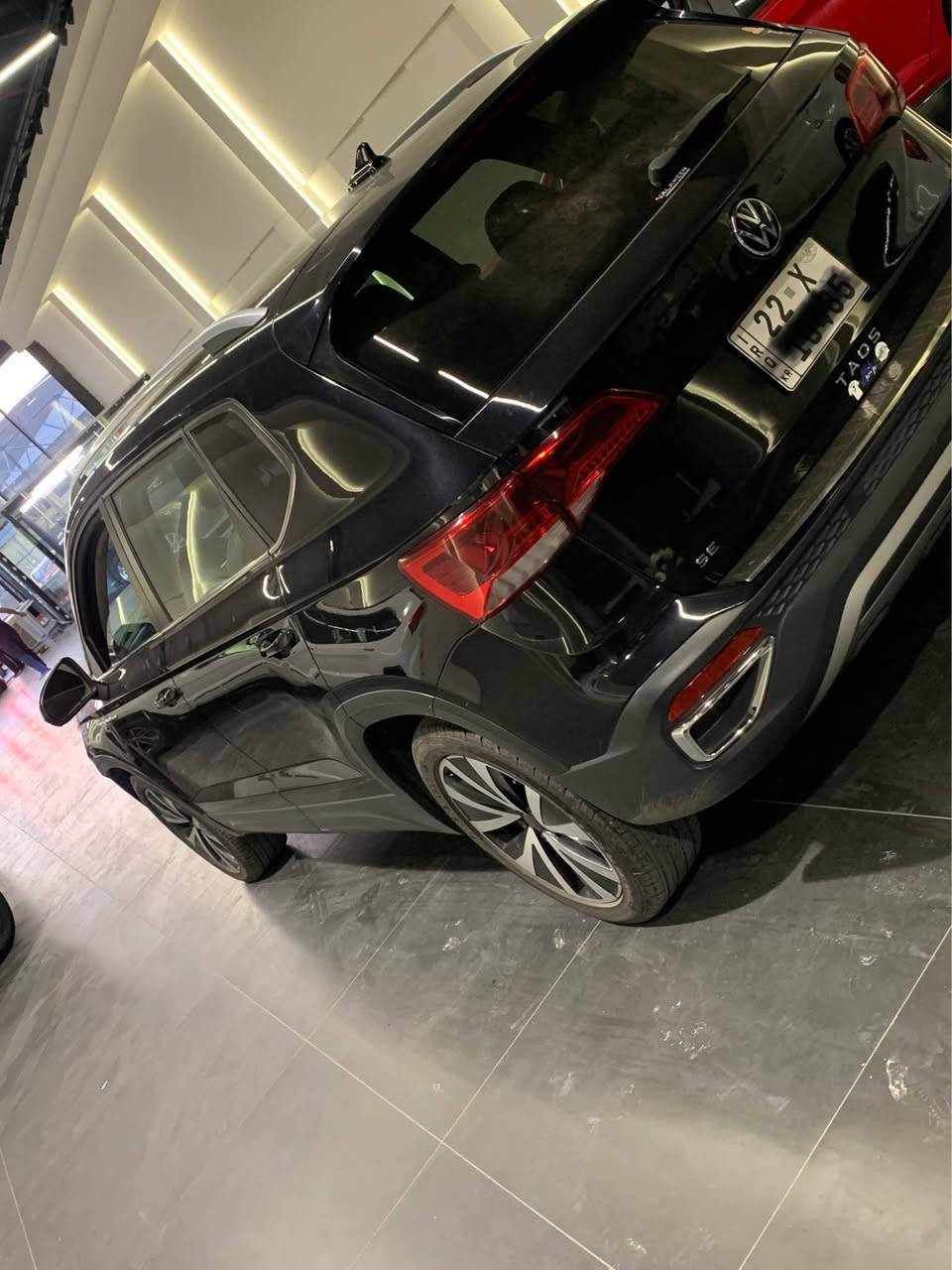 Volkswagen Touse 2022
سەیارەکی زۆر زۆر جوان و خاوێن بێ مەسرەف
تەنها بۆنیت بۆیاخە  لەگەل ١ جێ pdr بچووک
کەمێک شانسی گرتووە
سەیارەکە فوول مواسەفاتی بێ سلایتە
شاشە گەورە گیچ ئەلیکترۆنی  زۆر مواسەفاتی تریش
سەیارەکە بێ موشکیەلە هەموو شتی نوێیە  
سەیارەکە سەعرەکی زۆر زۆر هەرزان و مناسبە
107 وەرەقە مەجالەکی کەمی برایانە
گۆرینەوەش دەکەم ئەگەر سەیارەکەم بە دڵ بی
رەقەم واتساپ *********** أربيل, العراق
