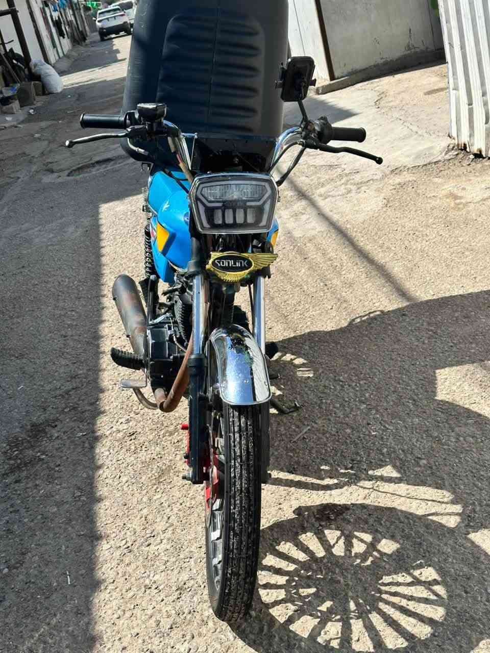 السلام عليكم دراجه سونك للبيع موديل ٢٠٢٥دراجه نضيفه كلش نقصهه بس اشاير اوراق سكنر سعرهه ٧٠٠وبيهه مجال مكاني الشعب ***********
