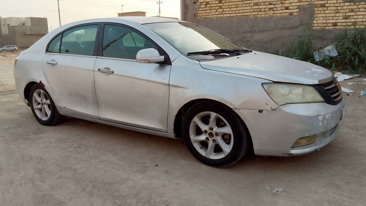 جلي امكراند 2013 وارد خليجي رقم ذي قار بأسمي تحويل ثاني يوم جاهزه كير ومكينه تخم تأير كله جديد تبريد نقص غاز فقط مكينه جديده توني شادها السعر 40 وبيها مجال للبيع او المراوس حسب القناعه مكاني بالناصرية للاستفسار اتصل على الرقم ***********
