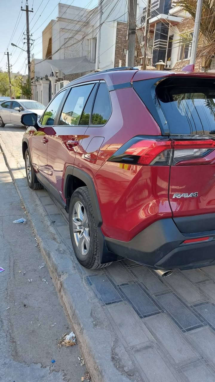 رافو فور XLE • هايبرد AWD • ٢٥٠٠٠ كم
