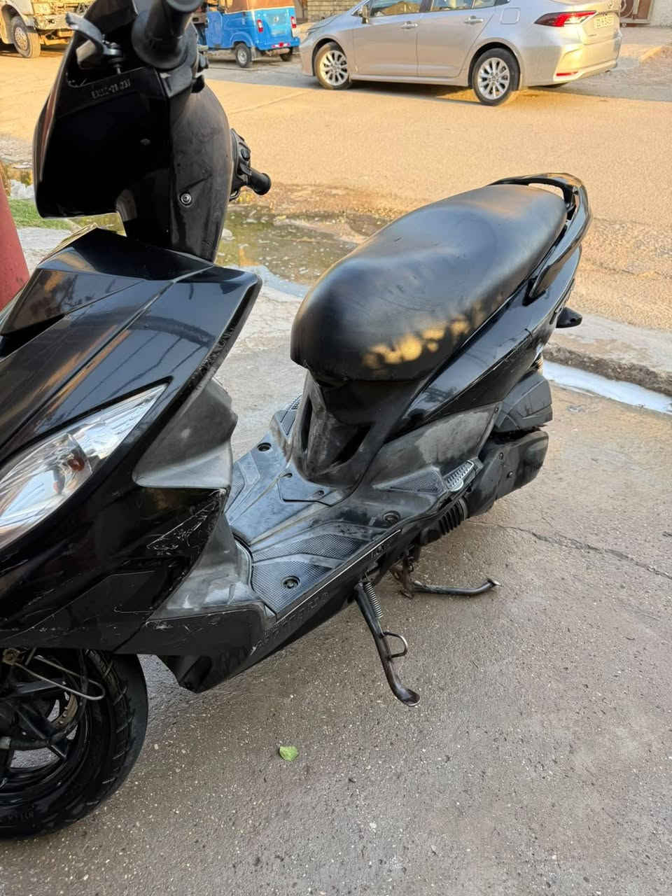 دراجه جديده صار شهرين من نازلة من الرمبة مكفولة
بيها فقط هذا الفطر بالصفحة الباقي مكفولة السعر مليون و ١٠٠ وبيها مجال 
مكاني الدورة ***********
