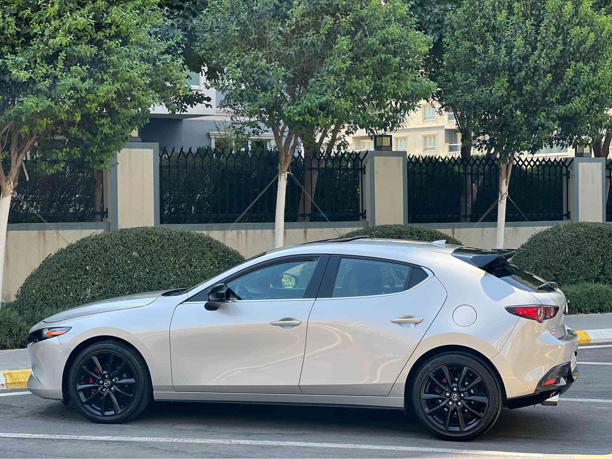 Mazda 3 2023 Premium Plus 2.5 Turbo AWD 152$ 
مازدا ٣ ٢٠٢٣ قەپات مواسەفات و ڕەنگی پلاتینیۆم 
مەکینە 2.5 تۆڕبۆ و دەبڵ ئەکسل ٤٧ هەزار کم ڕۆیشتووە کامل سێرڤس کراوە 
شووتە و داونپایپ و کامل صاڵۆنصای مارکەی CorkSport (CS) ئەمەریکی لەسەرە نرخی سەرو ١٥٠٠$  
لایت ئەڵقە و بەگلایت ٤ ئەڵقە 
مواسەفات (سڵاید-داتاشۆ-کوشن جلد و هیتەر و کوشن خەزن- سوکان هیتەر - ١٢ مکەبەرەی Bose - ڕادار و خەتی جادە -دوگمەی سپۆڕت و پادڵ شەفت- apple Carplay)
جوانکاری (ئاوێنە باتمان و باڵی سپۆرت - گاعی قاڵب) 
٢ پارچەی بۆیاخە بێ ناوگرتن کامل سێتی ڕادێتەری بیلادی 
گێڕ و مەکینەی بەشەرت نەکراوەتەوە بێ مەسرەفە 
تەحویل و وەکالەت بەشەرت سەنەوی تا کۆتای ٢٠٣٠ تازەیە 
نرخ: ١٥٢$ و کەمێک معامەلە 
سەیارەی مەعرەز نیە 
سلێمانی ناوشار *********** السليمانية, العراق

