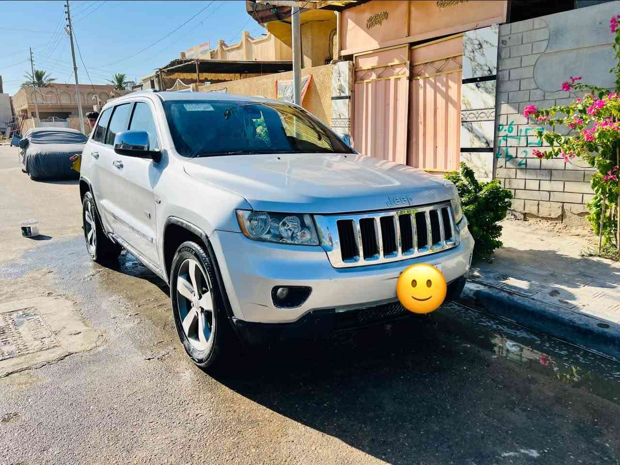 السلام عليكم جيب شيروكي 2012فول مواصفات مكينه 5700بلادي SRTبيها صبغ حزام بدون حادث اثر شخوط 
بيها منظومه غاز جديده رقم بغداد باسمي تحويل ثاني يوم
السعر 140وبيها مجال بسيط ***********
