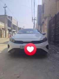 كيا فرورتي وارد كندي  2023ماشيه 47 ألف كيلو مبدل بنيه فقط وبارد بل جام...