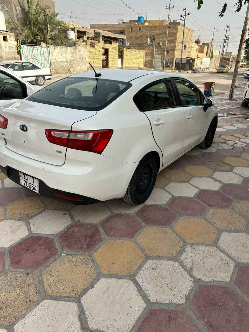 كيا ريو وارد امريكي
موديل 2016
رقم بغداد
ماشيه 88 الف
حادث امريكا تبديل جاملغ امامي جهه السايق نفس اللون اصلي
حادث بالعراق باب خلفي جهه الصدر مصلح نفسه
سياره جاهزه مكينه كير حداديه مابيهه نقص
تبريد ثلج
تخم تاير جديد
السعر 86
بيع او مراوس حسب القناعه

***********
***********
