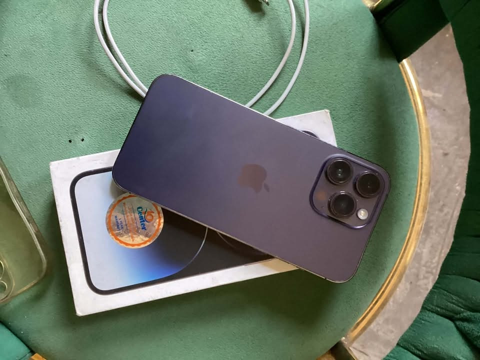 I phone 14 pro max 128g

اللون المرغوب Deep Purple تك سيم ماخذه من أربيل 10سنتر مبدل شاشة فقط ٣ خيارات كامله هيه وحساسها جبتهه وبدلتهه وأهل المصلحه يعرفونها باقي الجهاز كله بلادي بشرط انطيكياه بطارية 80% نزلت قبل يومين صارت 79% بالنسبه للآيفون 14 هيج نسبة كلش زينه شحنه ممتاز ماينزل بسرعة وياه كارتونته وواير سعره 620…(***********) مكاني بغداد واتس فقط
