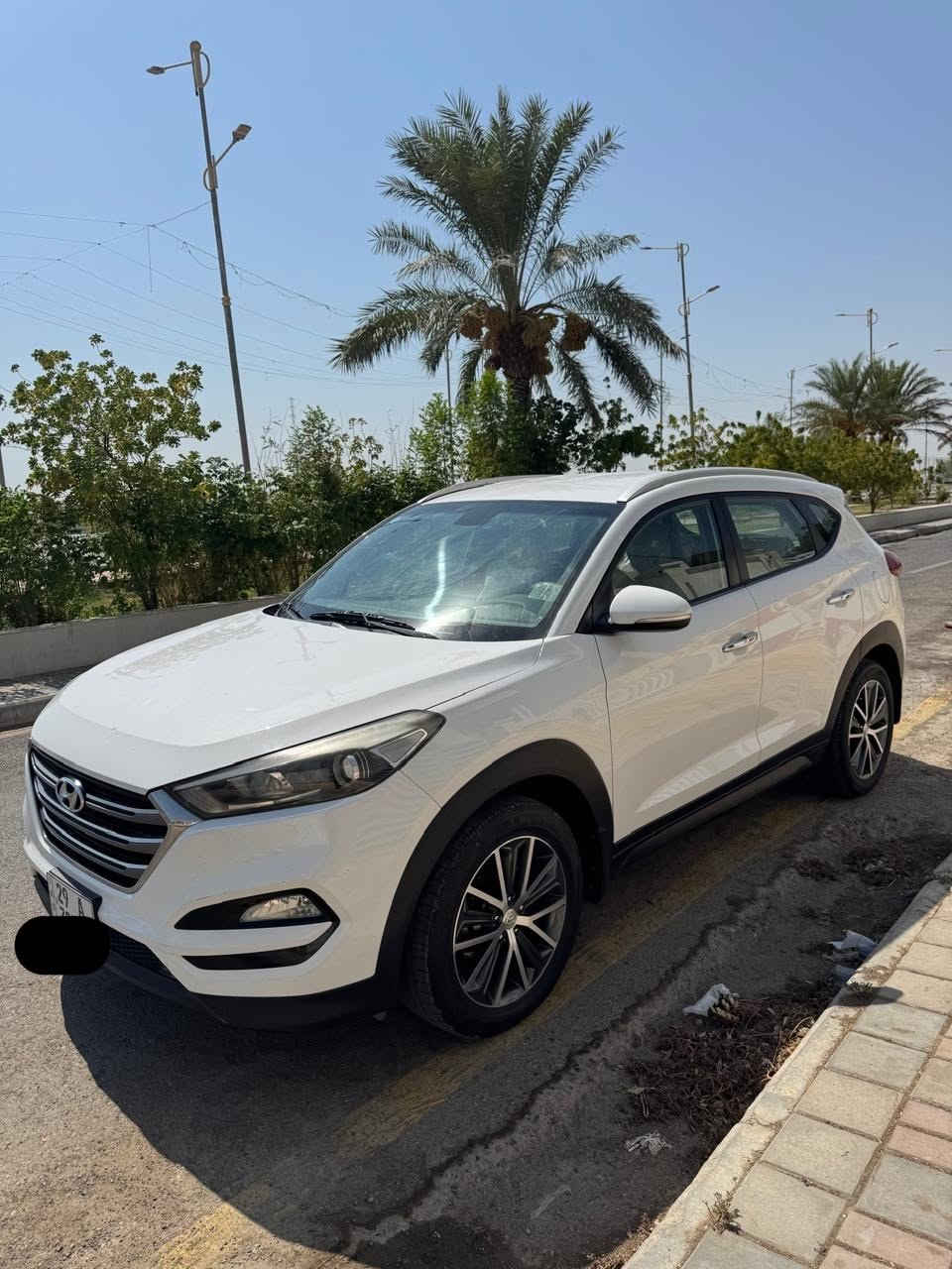 النوع والموديل: هيونداي توسان بحالة ممتازة موديل ٢٠١٧
رقم اللوحة 29 / واسط/ رقم وطني
 الحالة العامة: السيارة نظيفة جداً، خالية الحوادث مكفولة كفالة عامة عدا هذا الشخط بالبنيد ومكحل، ، جاهزة للمشي ولا تحتاج إلى أي مصاريف إضافية.
صيانة دورية وتخم تايرات قبل فترة شديتة
📍 الموقع: واسط / الكوت
📞 للإستفسار والتواصل:  ***********
