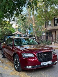 C300  2018 السياره ماشيه 51milالف فقط حقيقي  داخل جلد ابيض  شاشه جبيره...